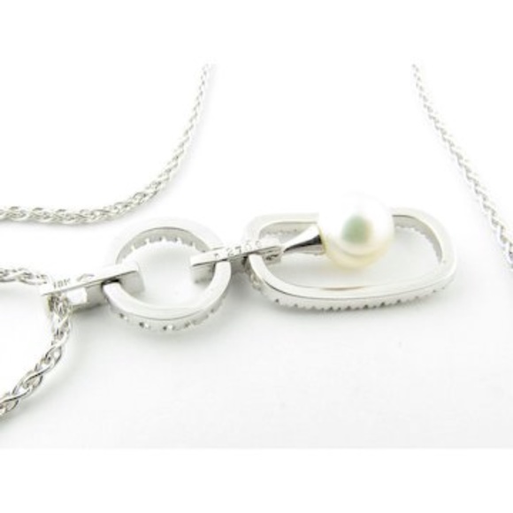 Vintage 18 Karat White Gold Pearl and Diamond Pendant Necklace #3152 - Picture 8 of 9